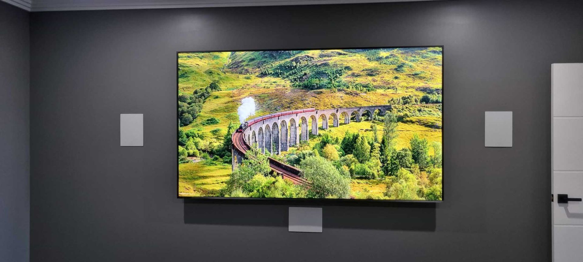 New Television Screen — Toowoomba, QLD — Garden City Antennas