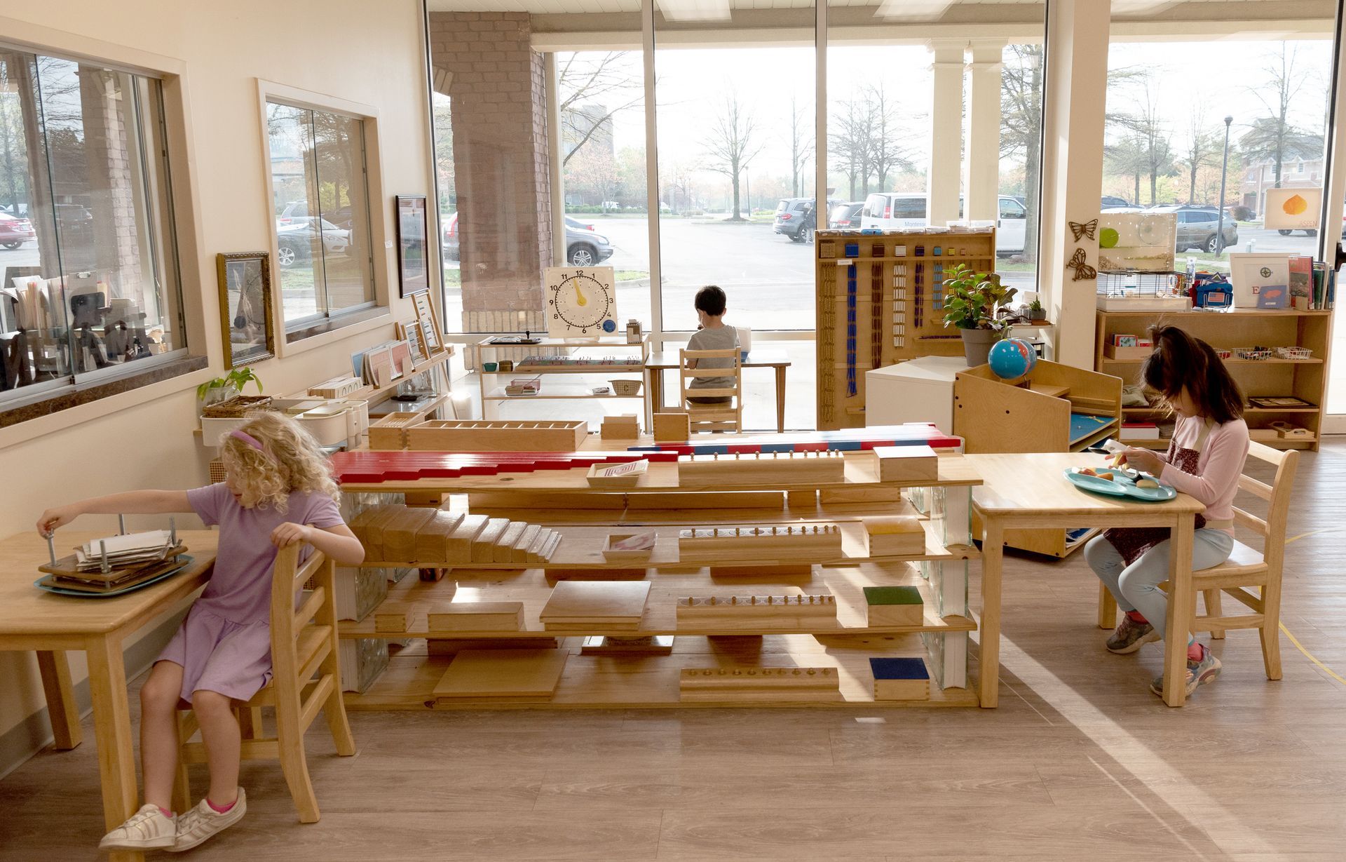 Why do Montessori Classrooms Have Long, Uninterrupted Work Periods?