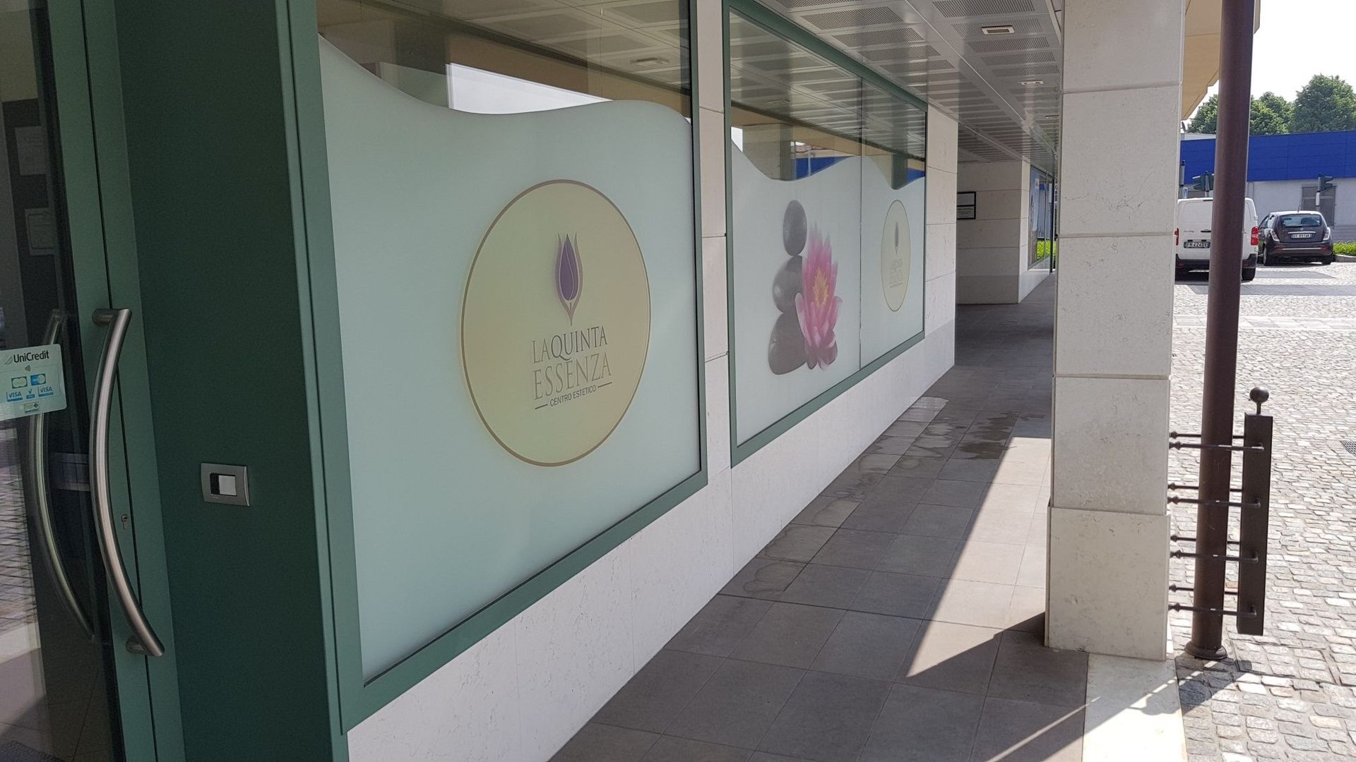 adesivi personalizzata per centro estetico