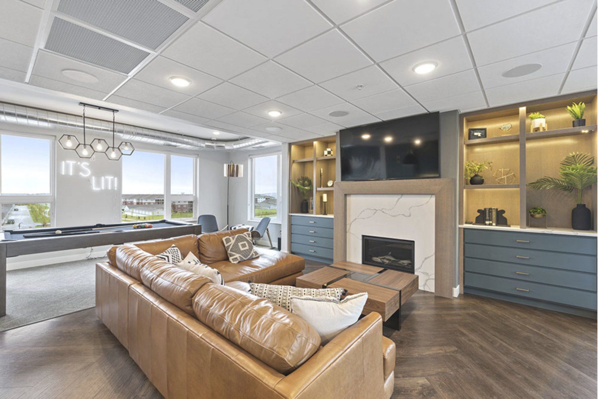 Couch and fireplace | Uptown & Main