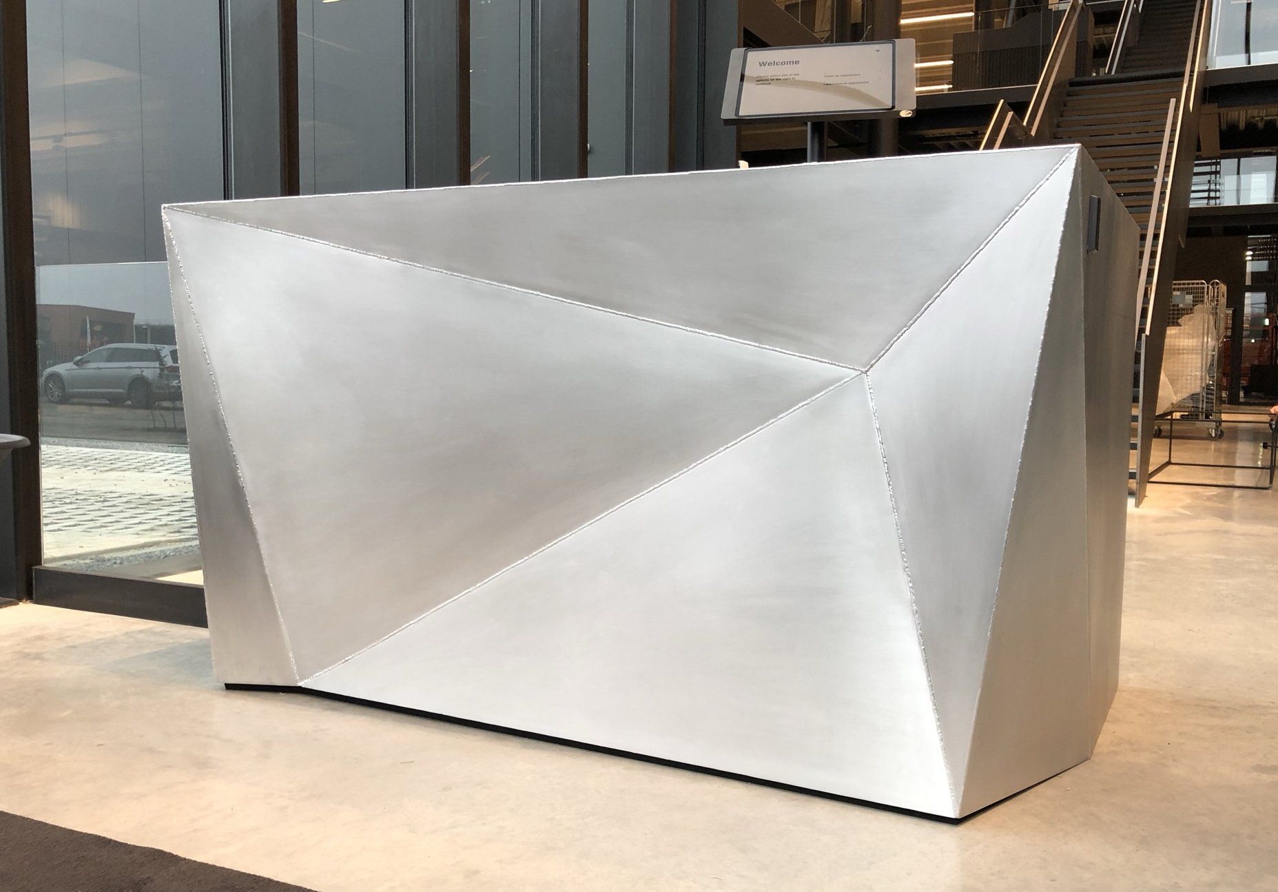 reception desk aluminium