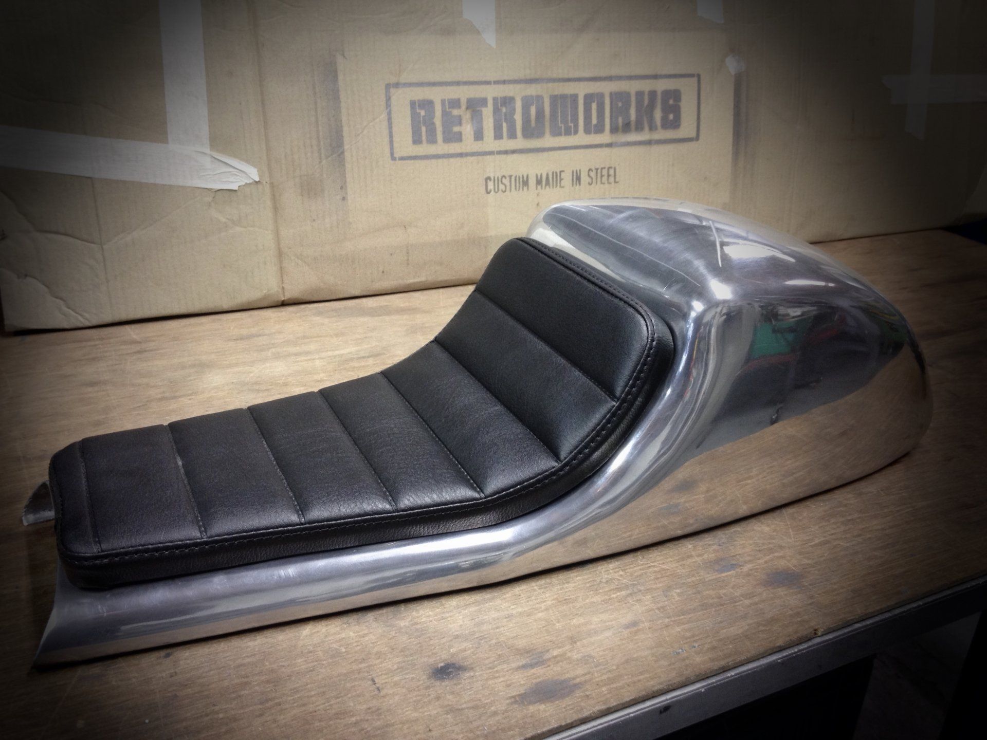 Suzuki caferacer seat aluminium