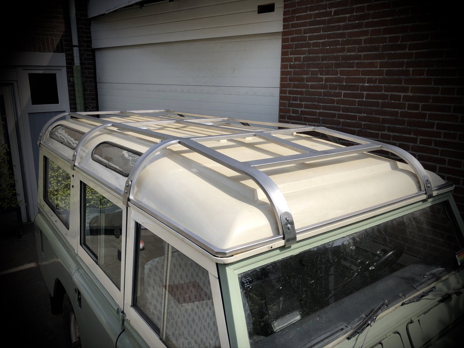 Landrover dakrek rvs