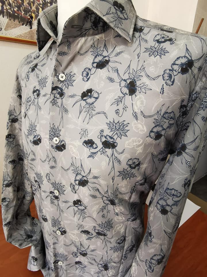 camicia floreale da uomo