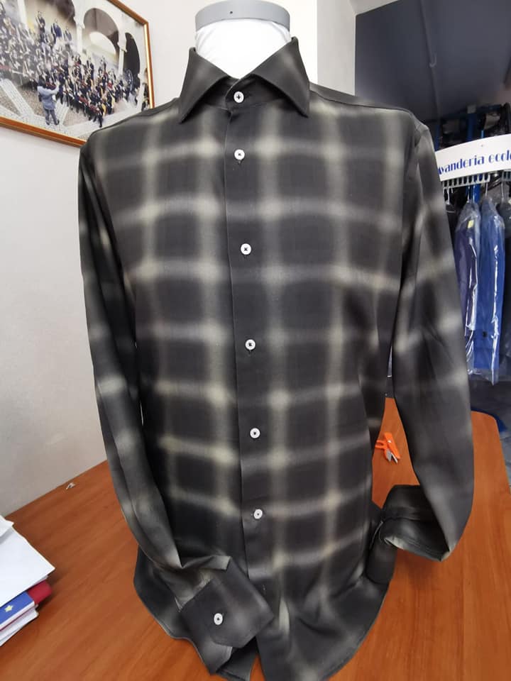 camicia a quadri