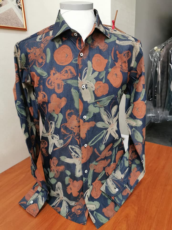 camicia fiori grandi