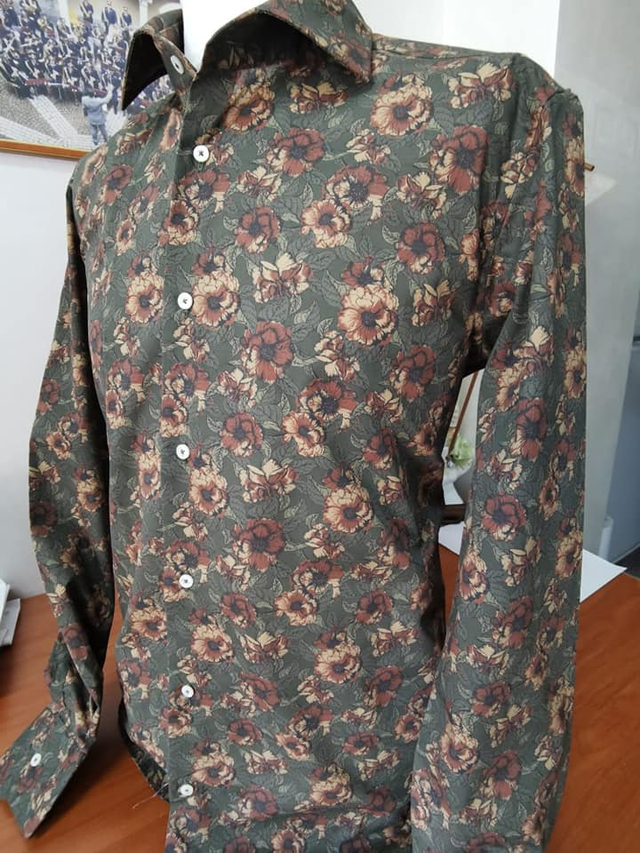 camicia con  foliage