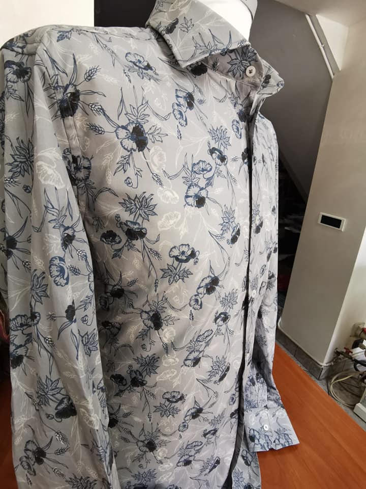 camicia fantasia chiara