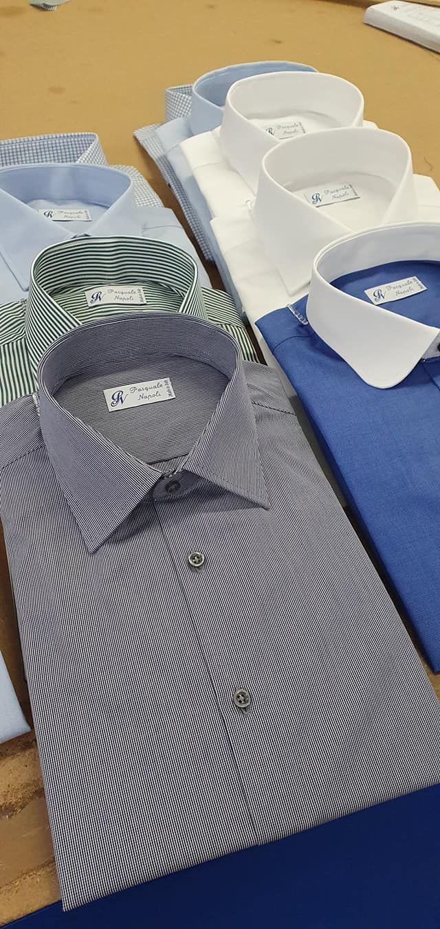 camicia grigia prete