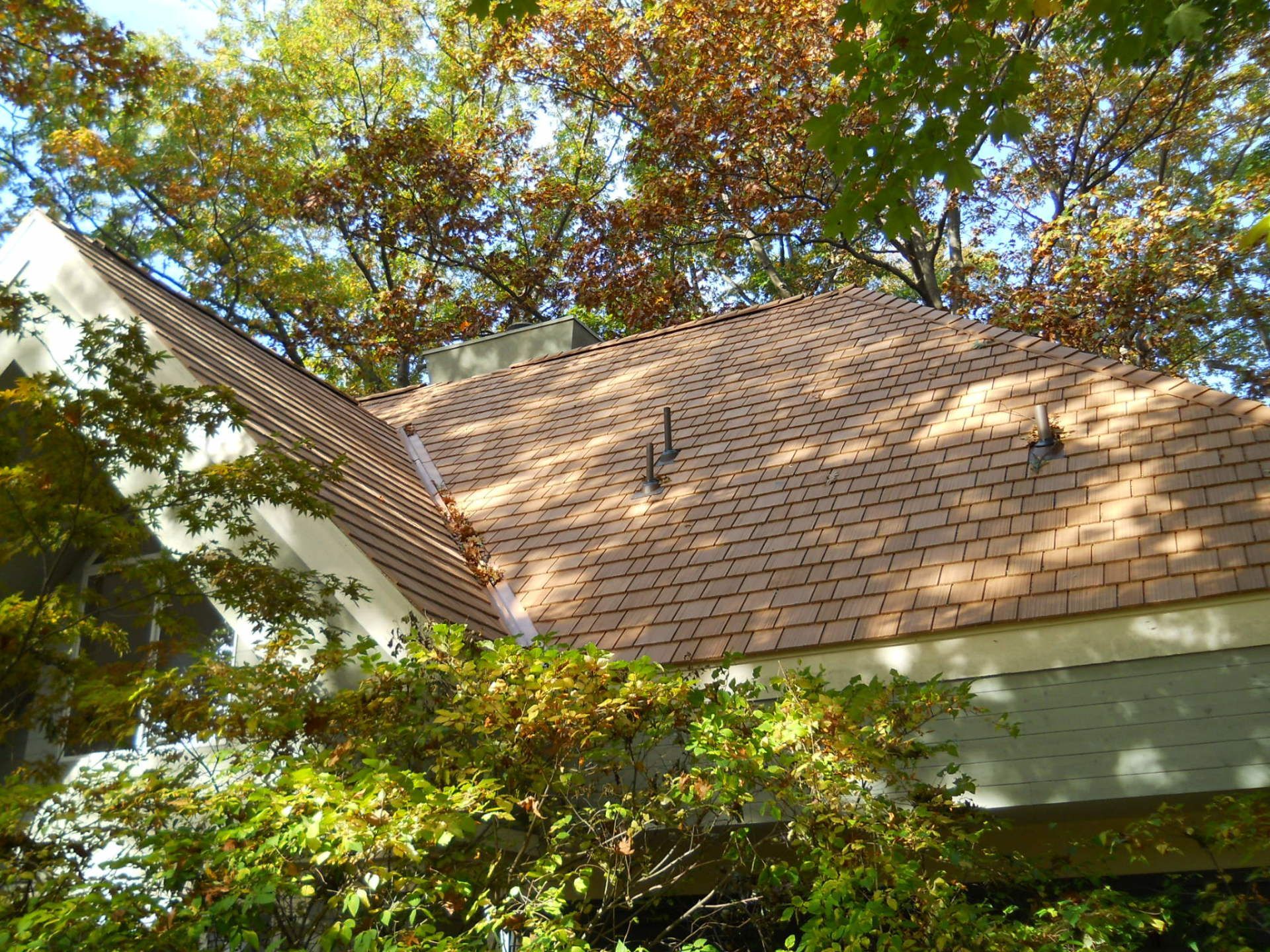 Re-roofing services in Niles, MI