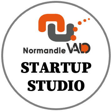 Logo du startup studio de Normandie Valo sur fond blanc.