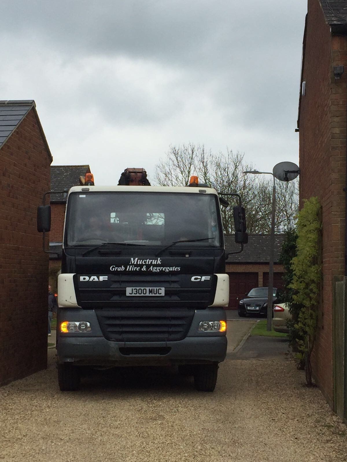 Muctruk Grab Hire, Aggs & Bags_Grab hire_Bedfordshire_plant machinery hire