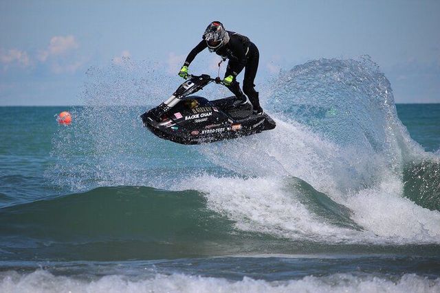 Jetski Adventure through the Heart of Miami & Biscayne Bay - QUE XP