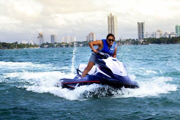 Biscayne Bay JetSki Tour for one hour from Collins Ave
