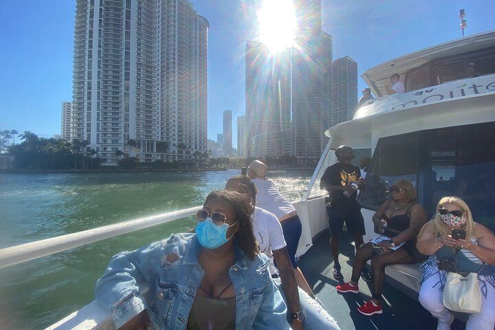 Experience the magic of Miami's iconic skyline on our Happy Hour Sunset Cruise. Sip on specialty drinks from our cash bar and take in the sights and sounds of Hibiscus Island, Palm Island, Sunset Island, Fischer Island, and the Venetian Islands.