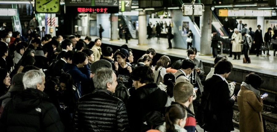 Crowded train platform in Japan