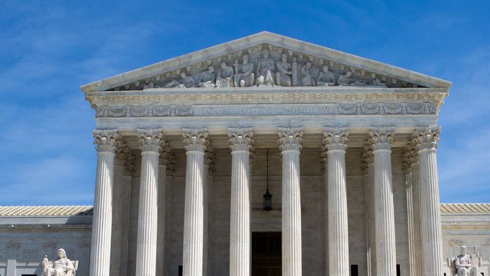 UNTED STATES SUPREME COURT HOLDS EMPLOYEES PAID ON A DAY RATE BASIS ARE ENTITLED TO OVERTIME PAY.