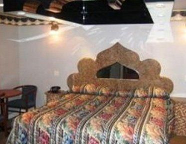 Nice Room - royal motel in Secaucus, NJ