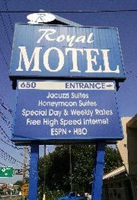 Motel signage - Cheap rooms in Secaucus, NJ