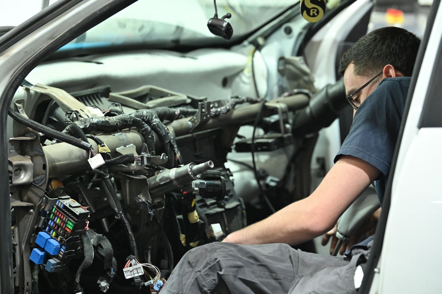 מרכז שירות גיל ניב מודיעין