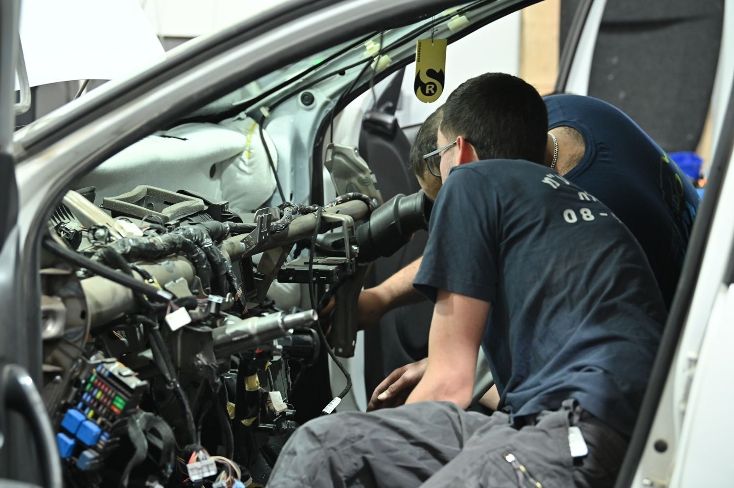 מרכז שירות גיל ניב מודיעין