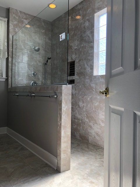 Shower | Tonao, VA | Don Kendrick