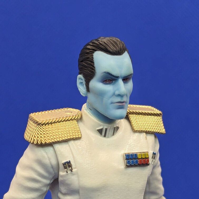 Thrawn with imperial officer epaulettes