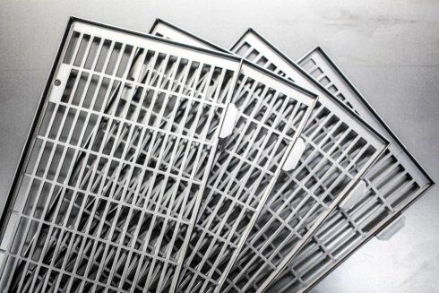 lastre forate metalliche sottoposte a piegatura a Milano