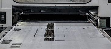 macchinario per l'esecuzione del taglio laser a Milano