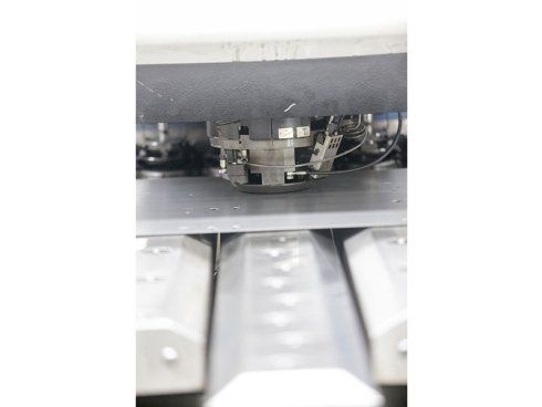 oggetto metallico sottoposto a punzonatura a Milano