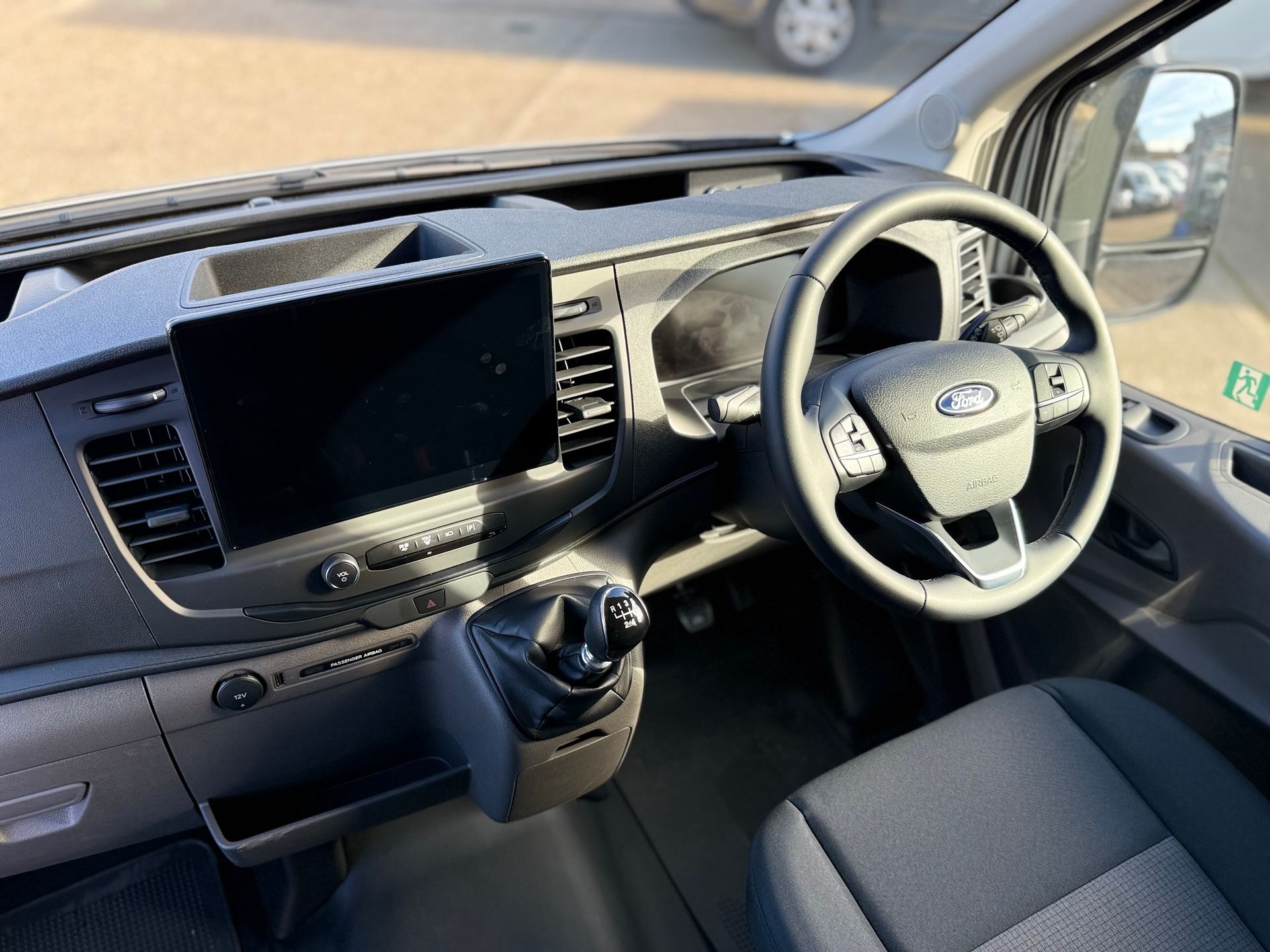 minibus hire with 14 and 15 seats perfect for holidays, wedding, transporting staff, hen do, stag do, events, minibus rental you can drive yourself, UK and European travel