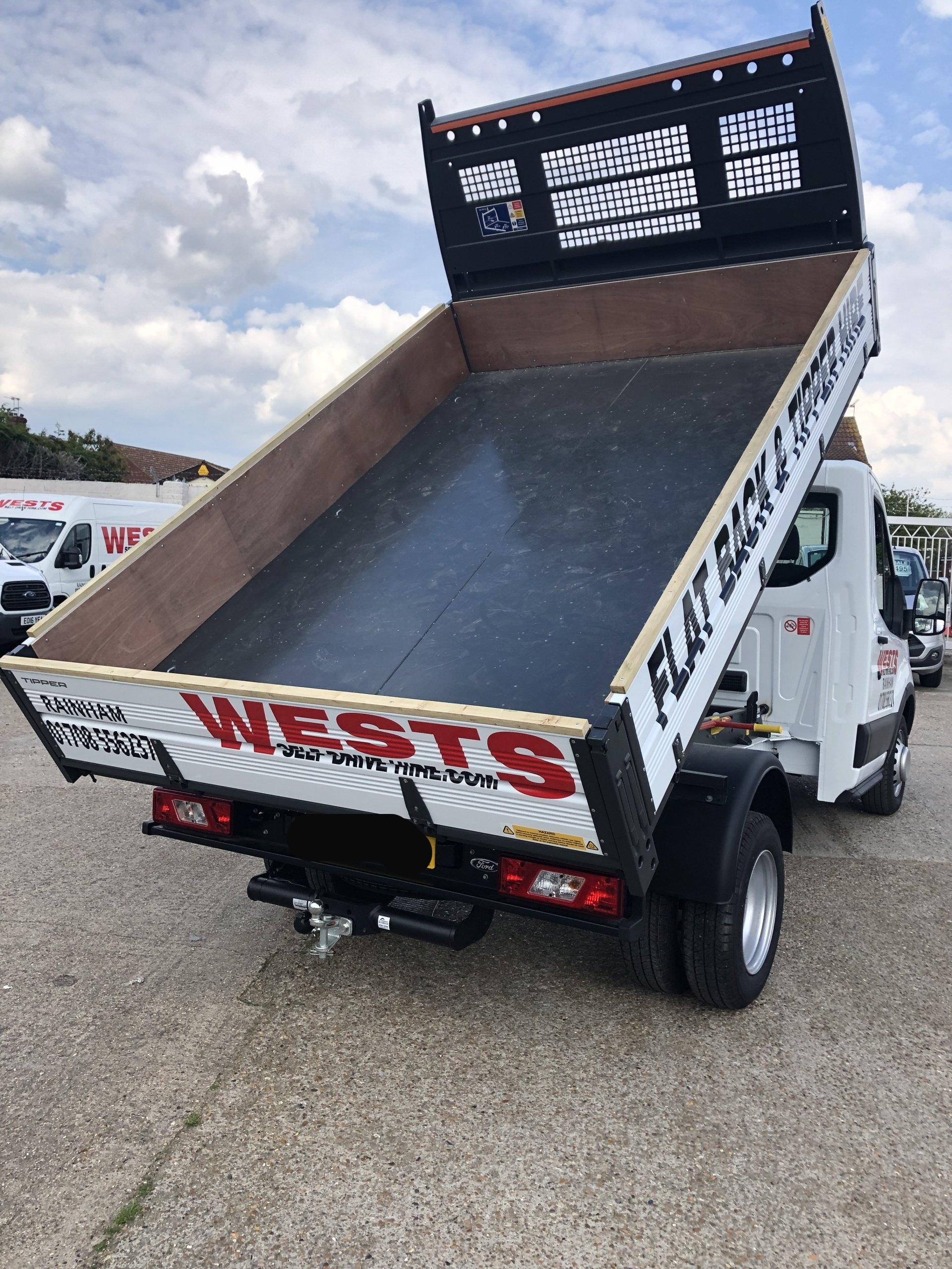 tipper hire, tipper rental, rent a tipper, tipper van hire, tipper truck hire, dropside truck, dropside van, hire, rental, ford transit tipper,