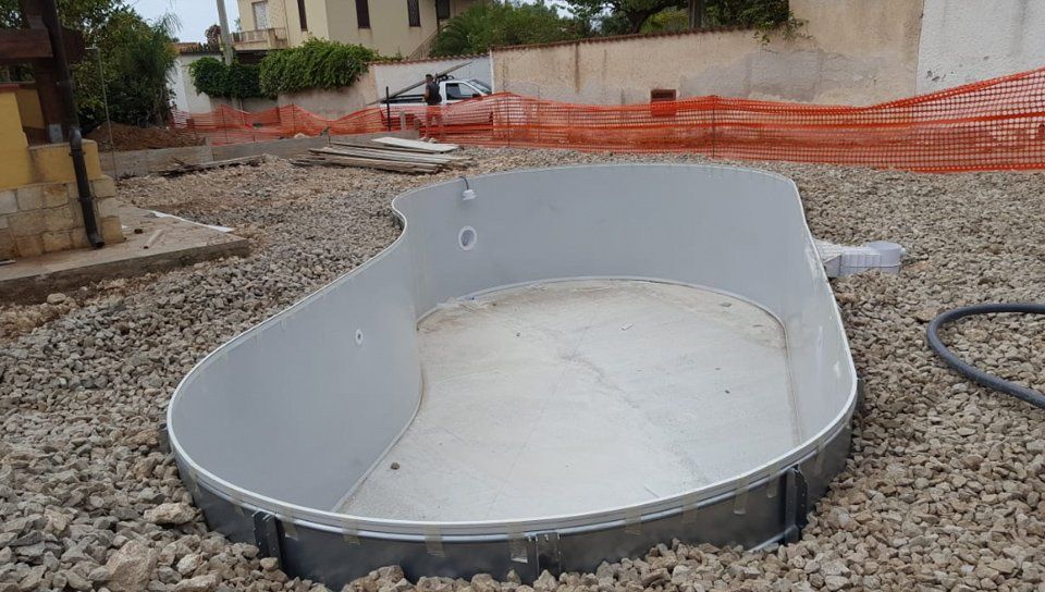 montaggio piscina
