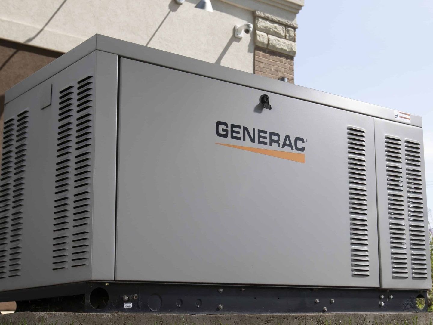 Backup generator in backyard offering protection from electrical outages | Ashley River Wired