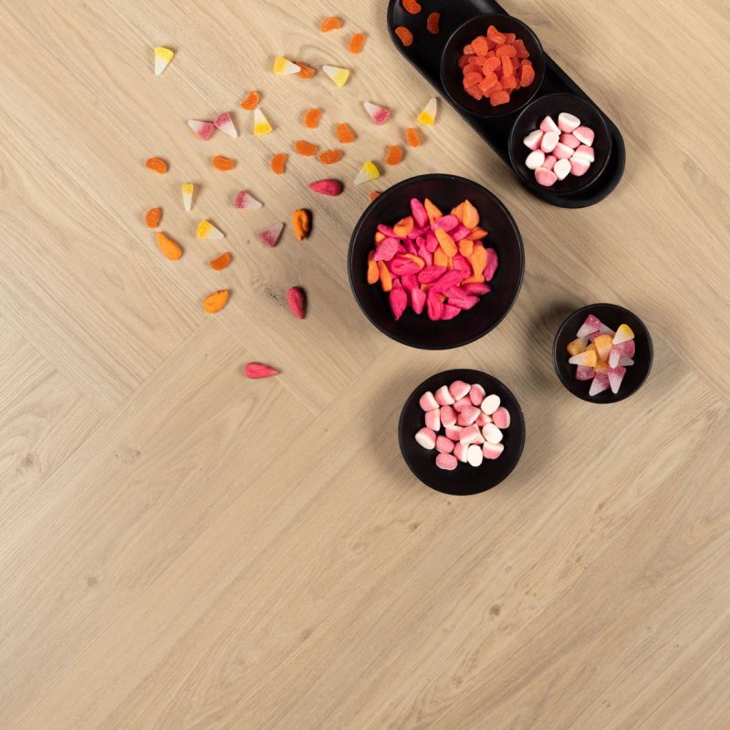 Luxury Line, Pvc adhesive Herringbone Crème brulee