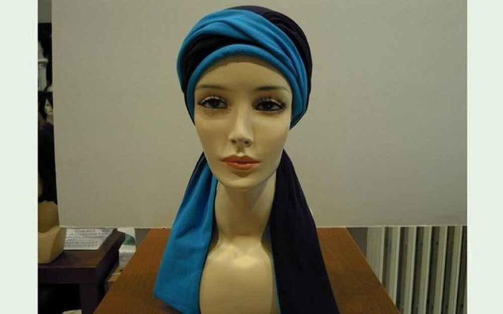 Turbante con fascia blu