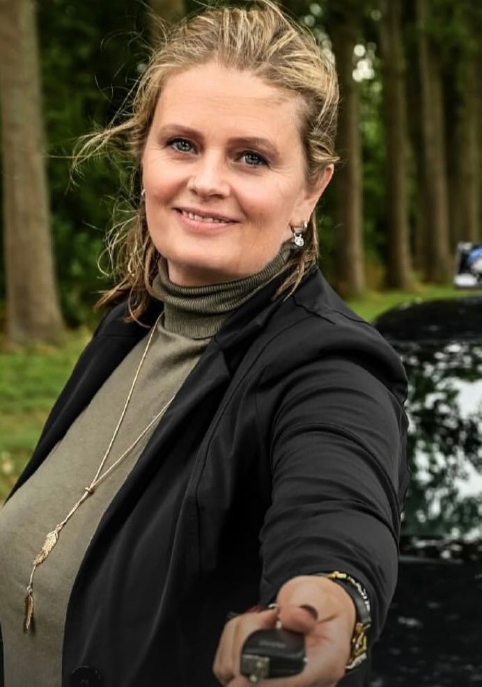 Rijschool Luders is een rijschool in Groningen waar leerlingen rustig, persoonlijk en professioneel leren autorijden. Focus op vertrouwen, kwaliteit en zelfstandig rijden.