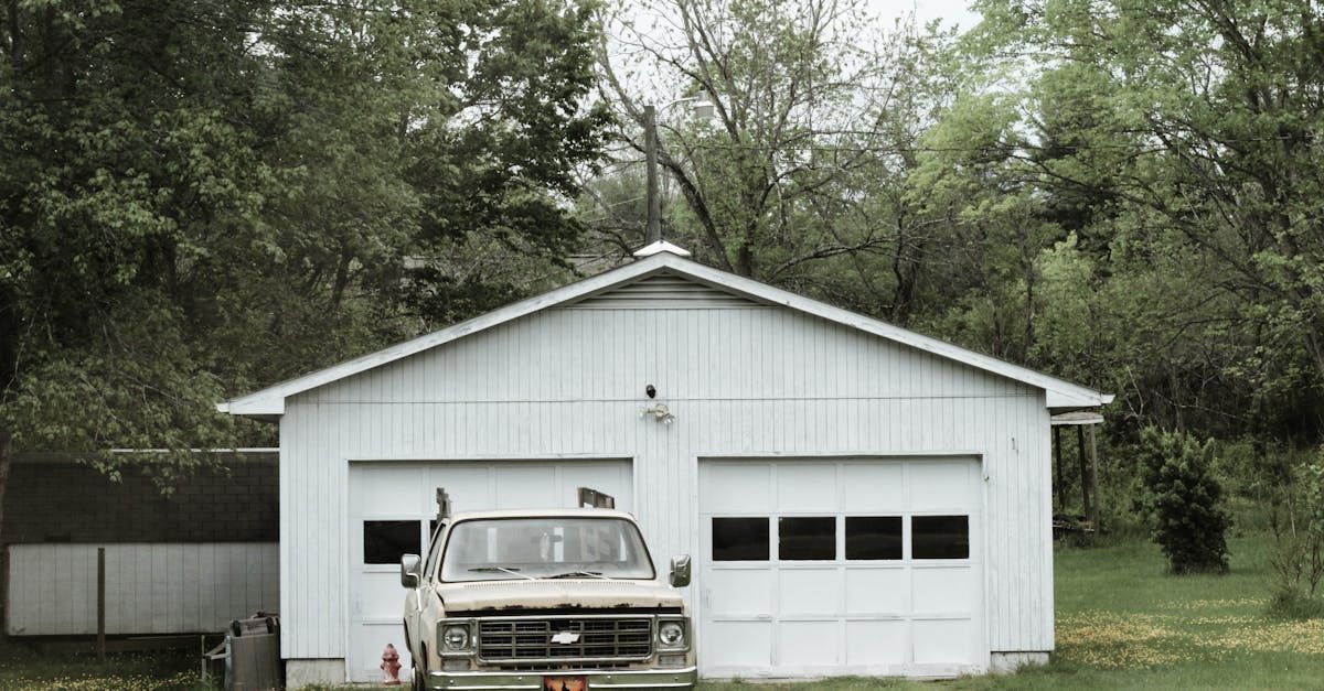 From Cluttered to Clean: A Step-by-Step Guide to Garage Cleanouts