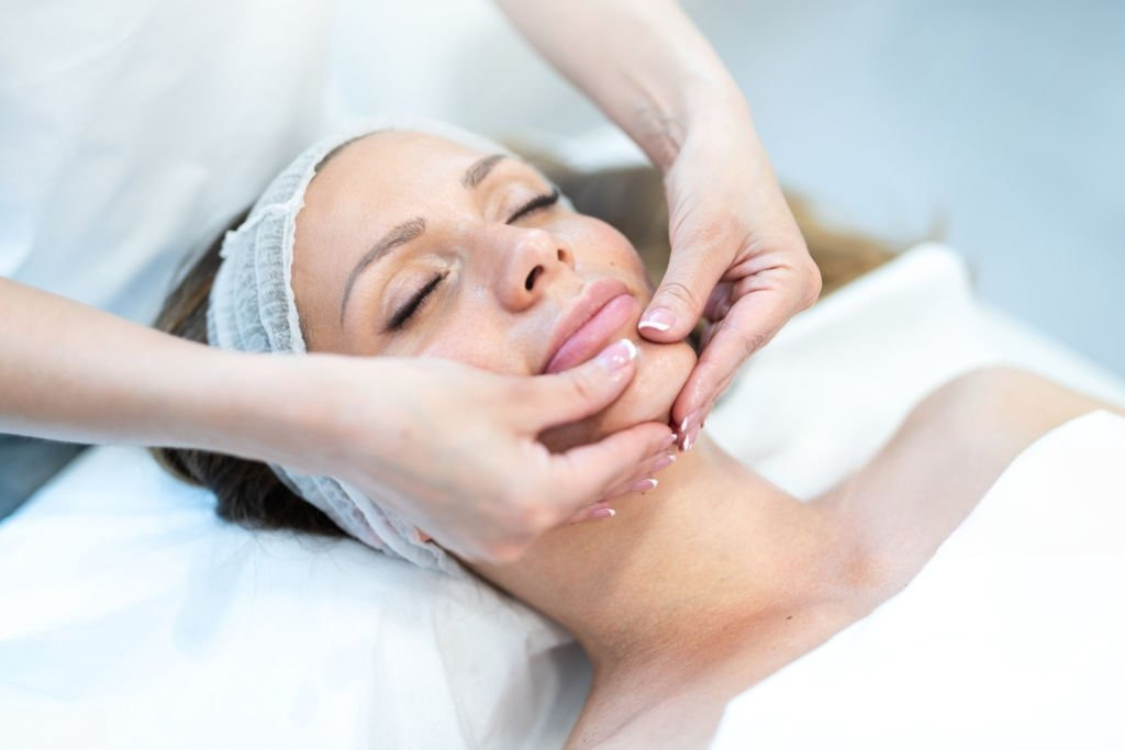 Ontspannen schoonheidsbehandeling massage