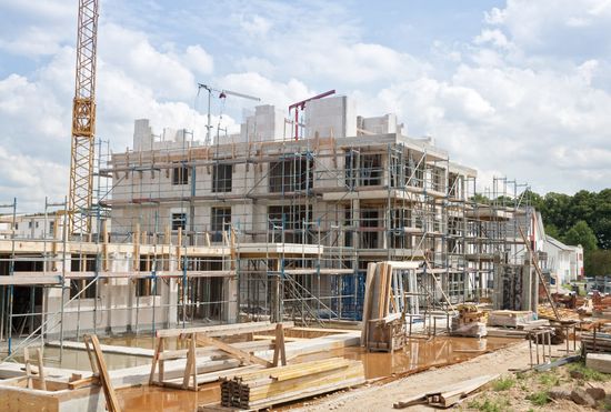 4 story construction building