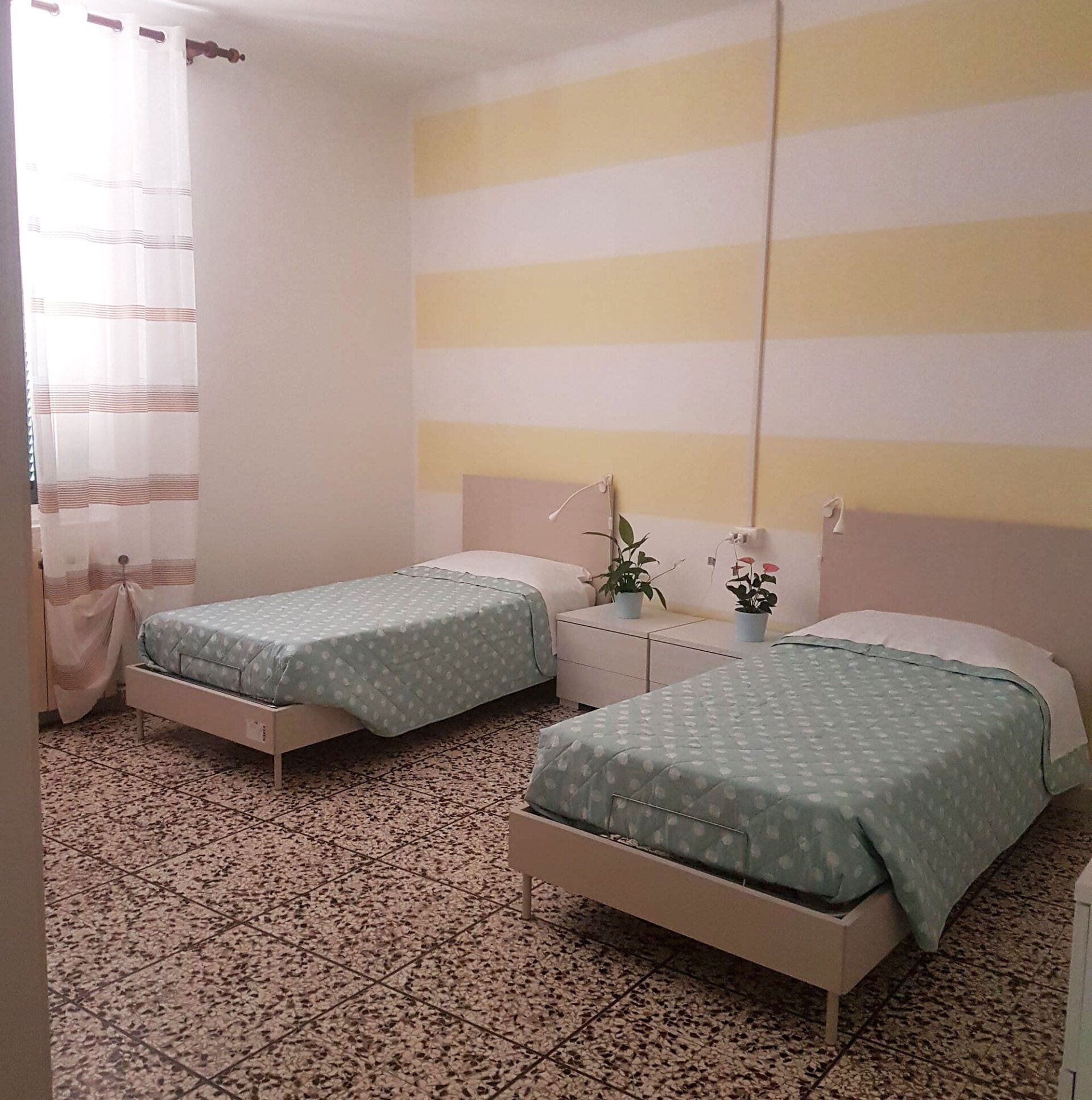 camera con due letti