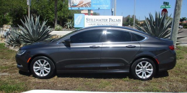 2015 Chrysler 200 Model