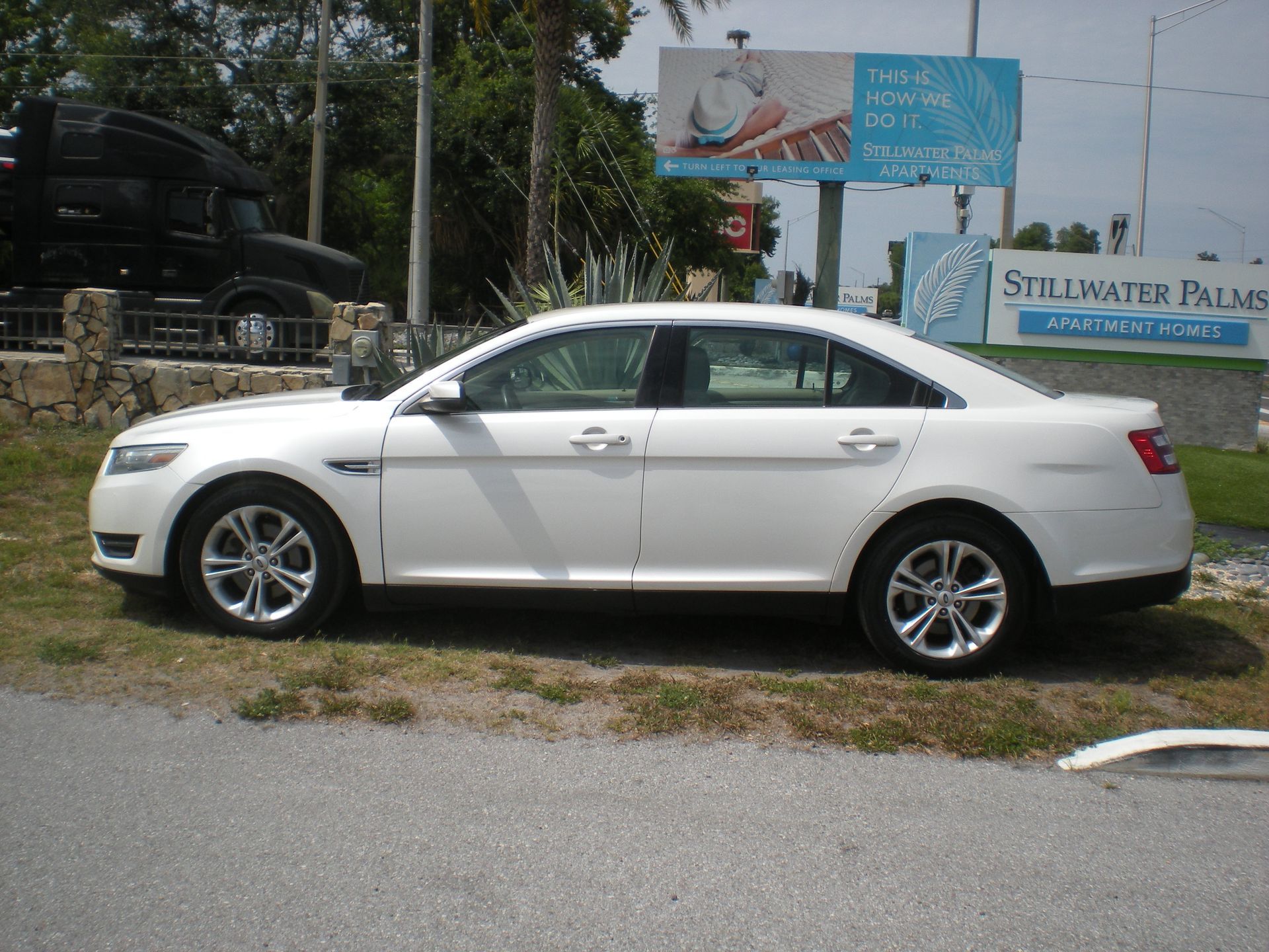 2013 Ford Taurus SEL