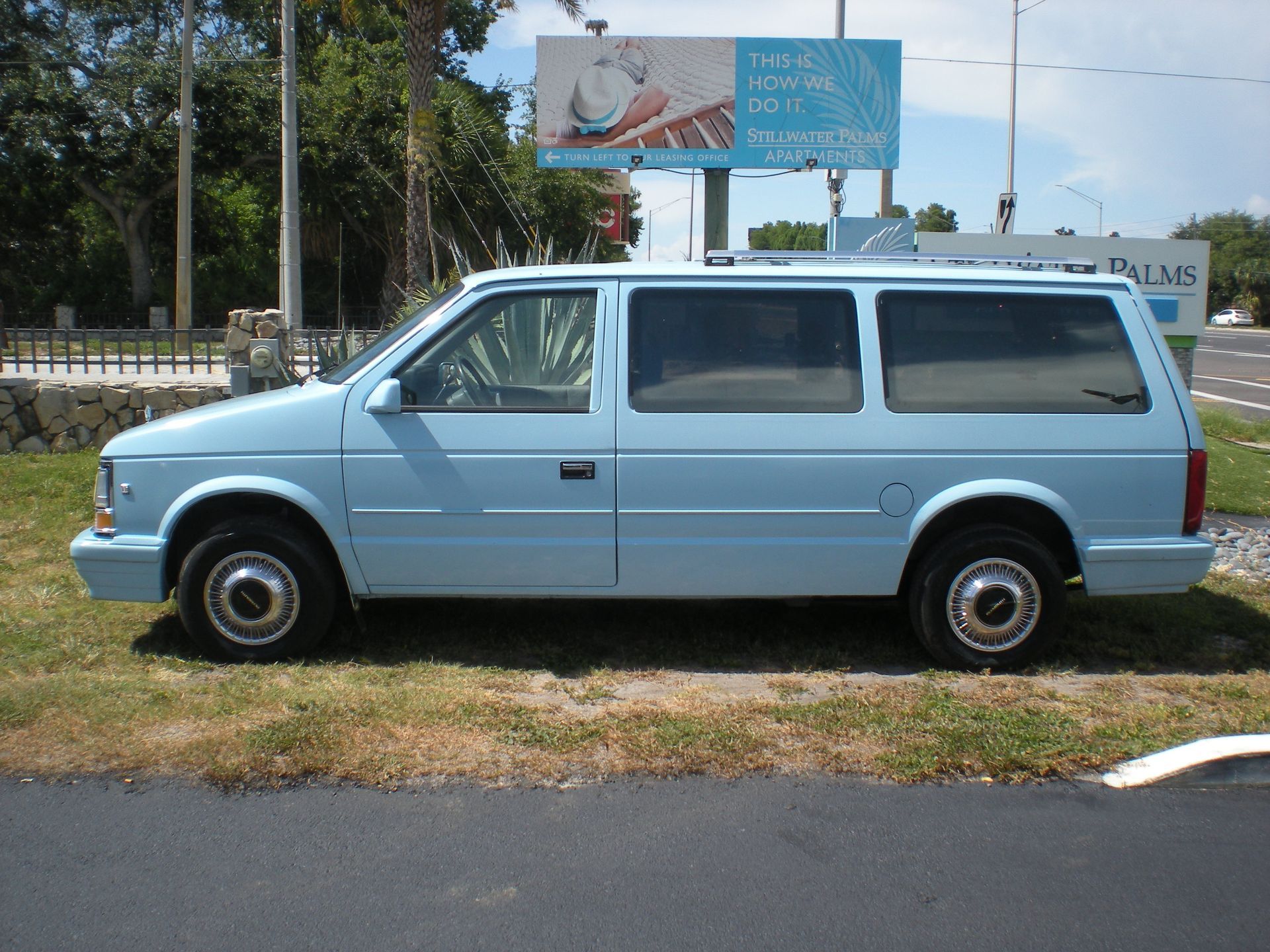 1989 Plymouth Voyager