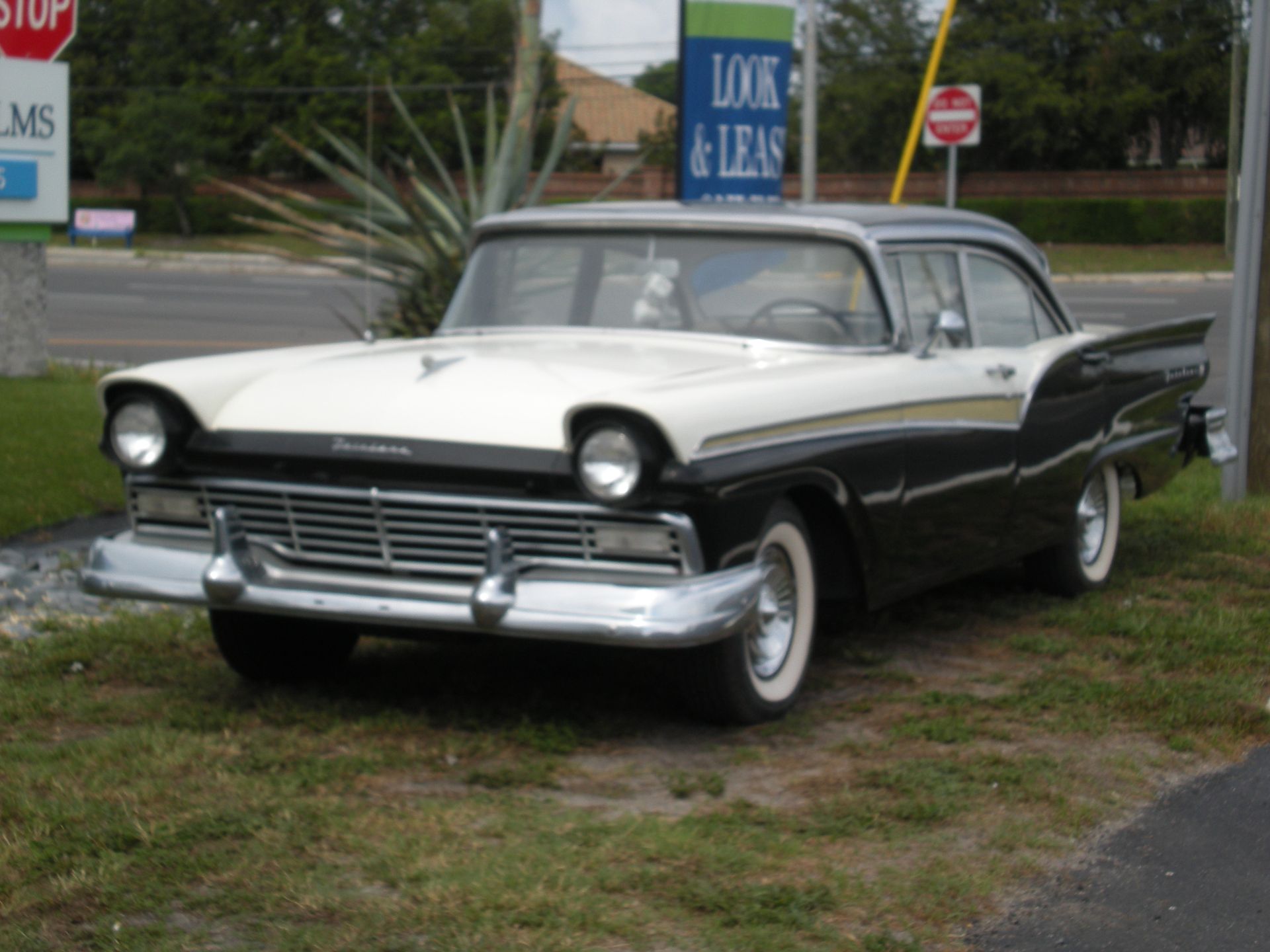 1957 Ford Fairlane