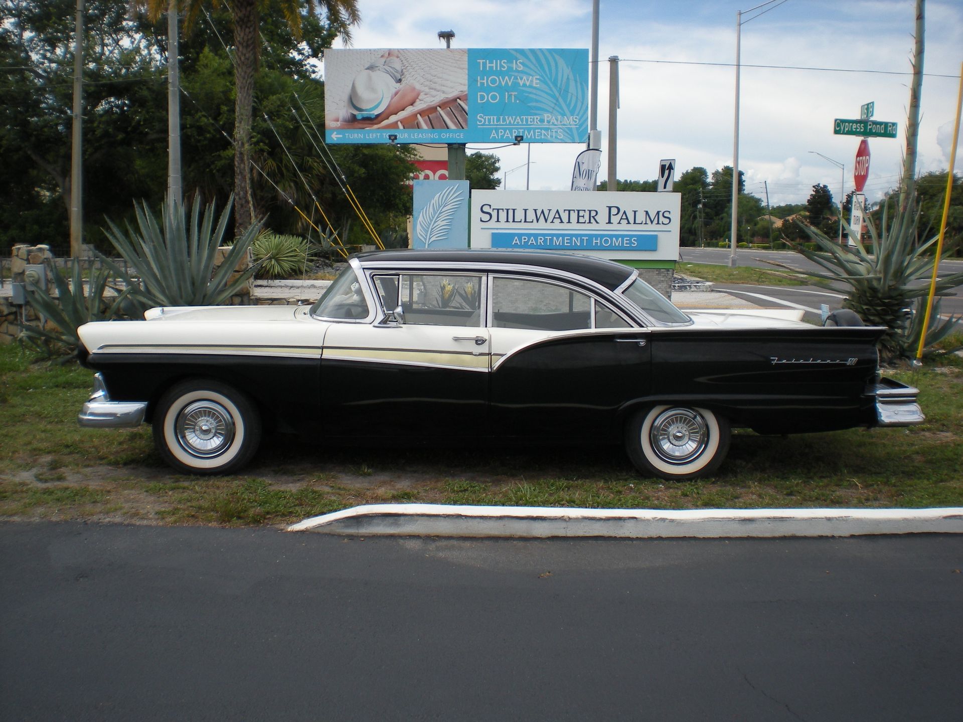 1957 Ford Fairlane