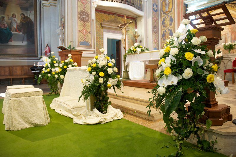 Fiori in chiesa per matrimonio