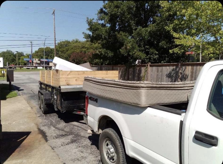 hauling away some junk and a mattress in Brentwood, TN