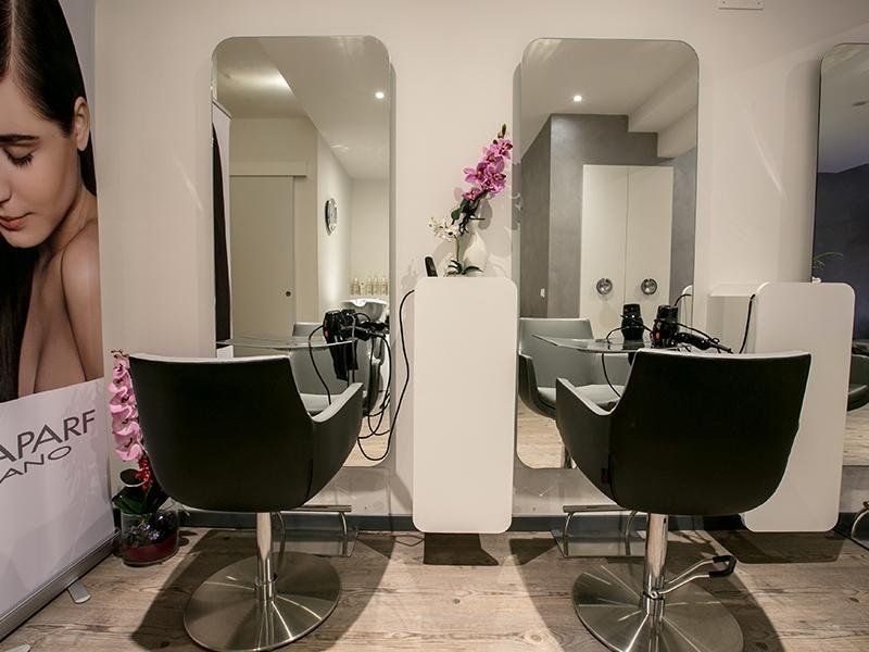 postazioni per il taglio capelli