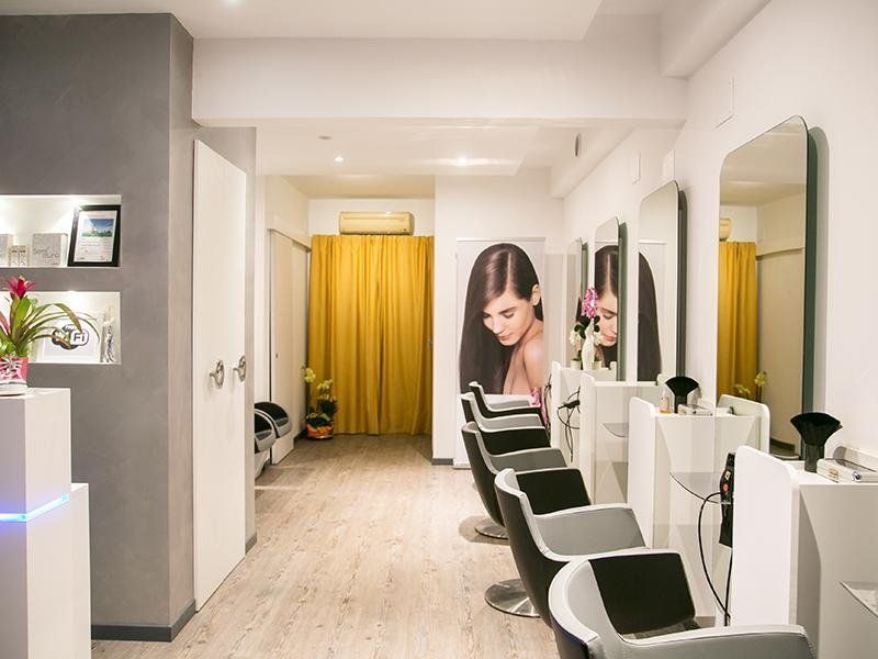 interni del salone di bellezza